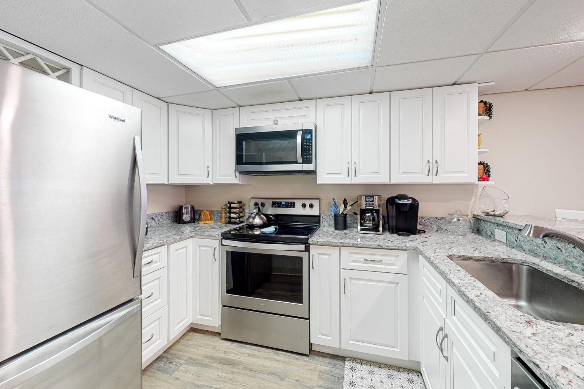 Rainbow Condos Ocean City Room photo